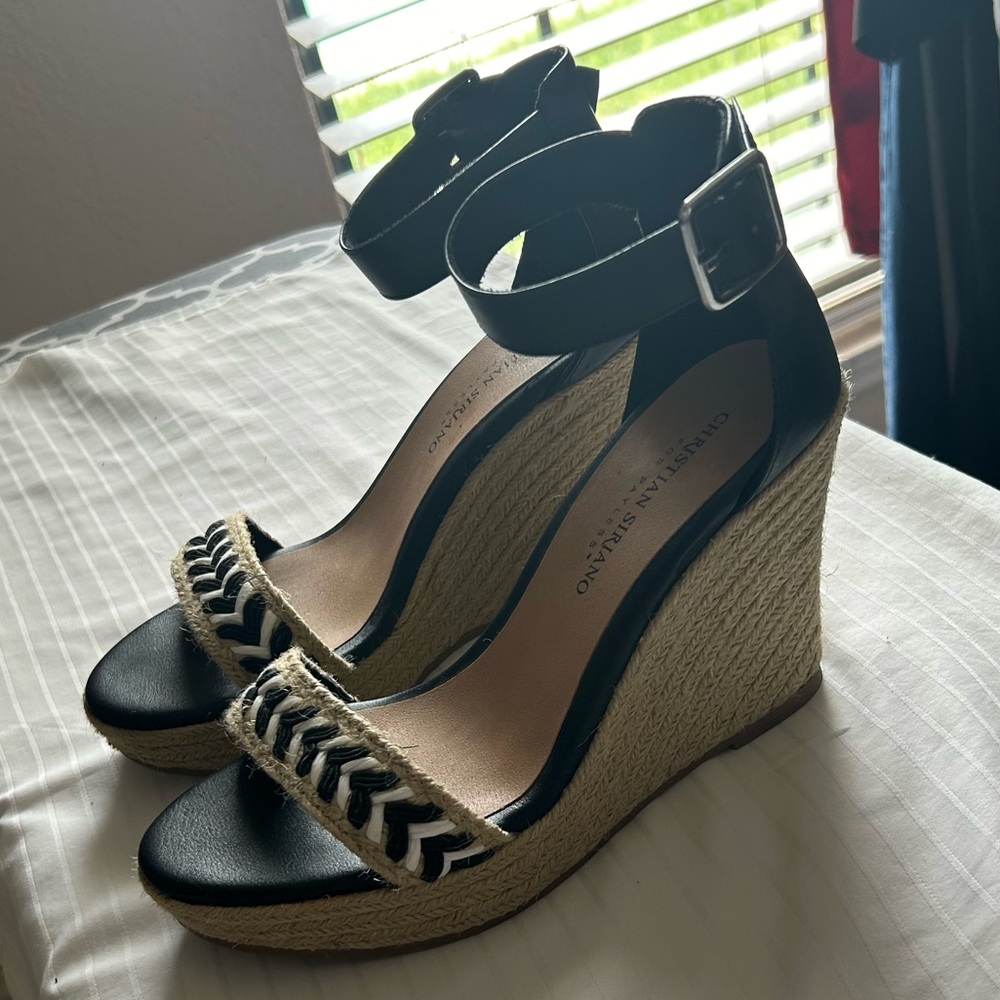 Christian Siriano Black and white wedges Size 7